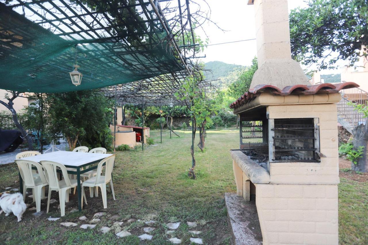 Cosy Budget Rooms To Rent In Ipsos Corfu Exterior photo