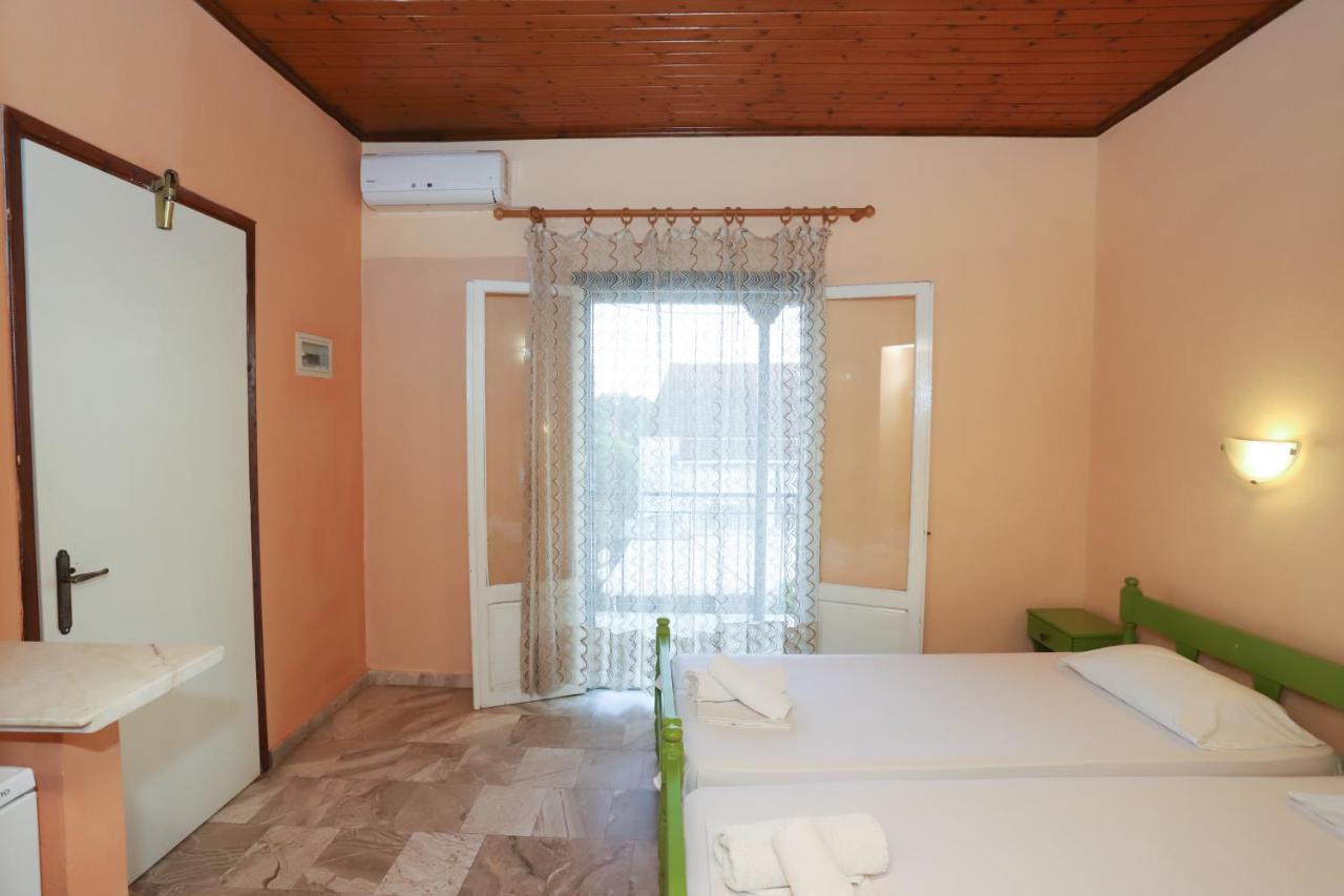 Cosy Budget Rooms To Rent In Ipsos Corfu Exterior photo