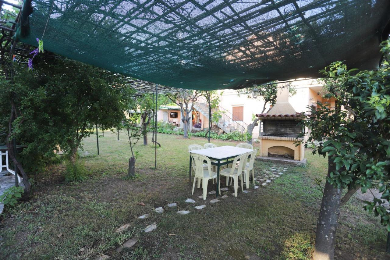 Cosy Budget Rooms To Rent In Ipsos Corfu Exterior photo